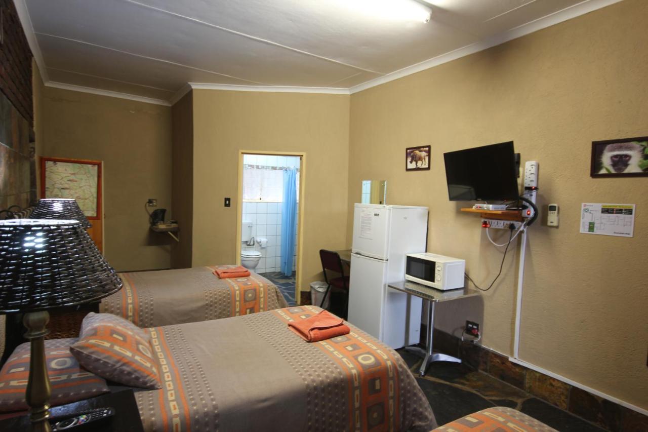 Ingwe Guesthouse 넬스프리트 외부 사진