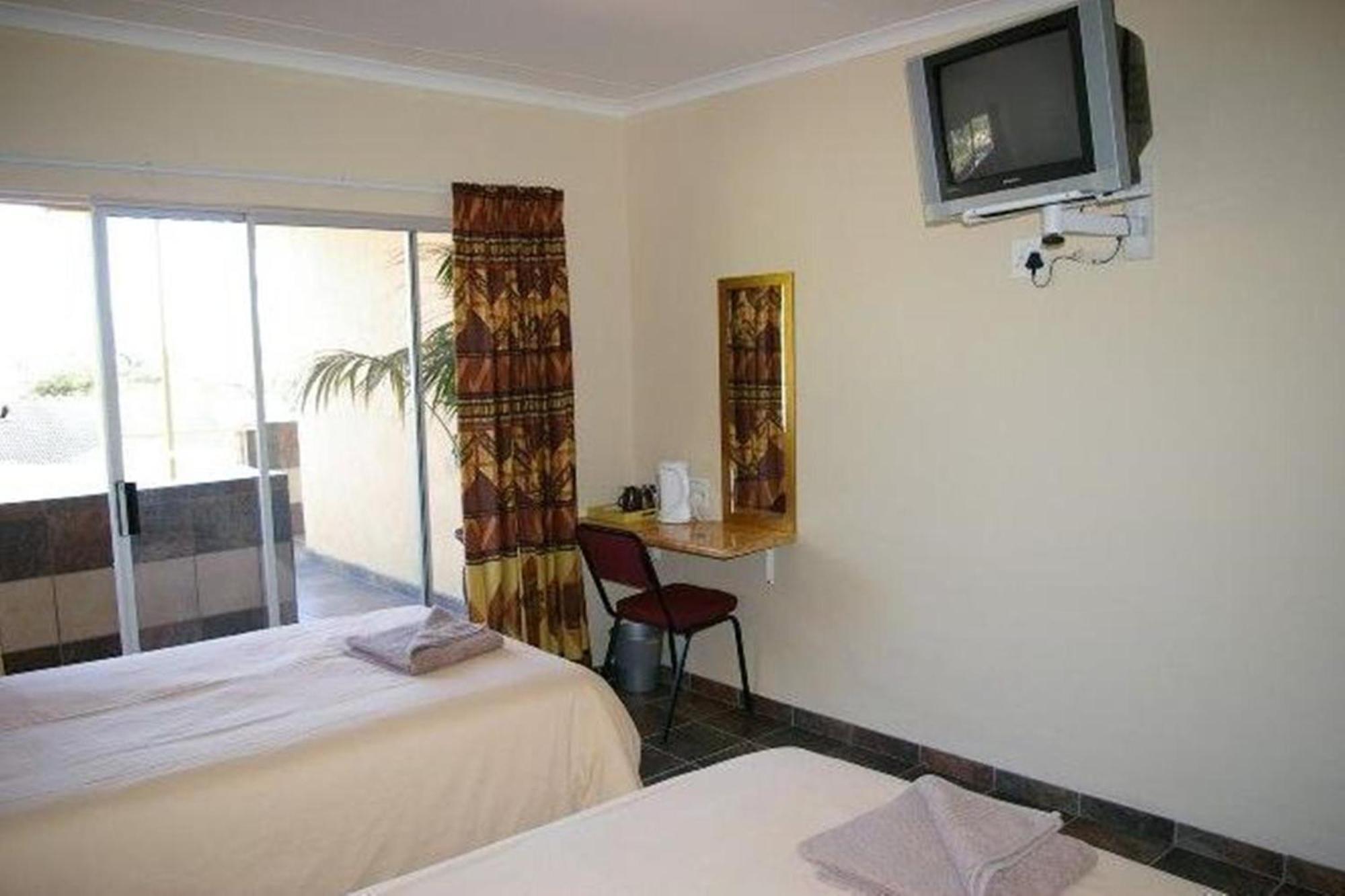 Ingwe Guesthouse 넬스프리트 외부 사진