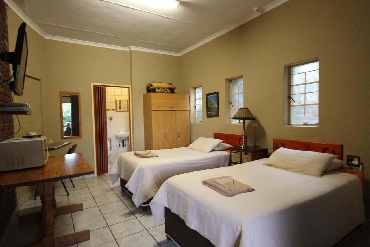 Ingwe Guesthouse 넬스프리트 외부 사진